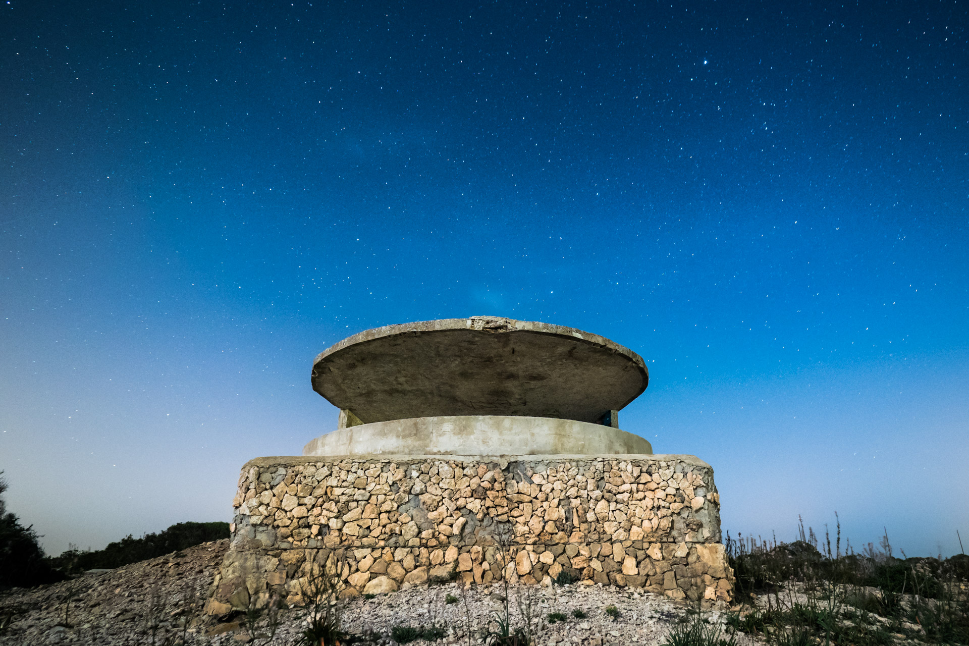 Trapped In The Walls Lumenman Akademie